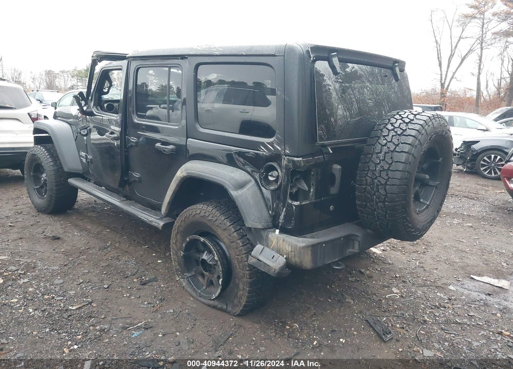 2020 JEEP WRANGLER UNLIMITED SPORT S 4X4 VIN: 1C4HJXDG5LW189472