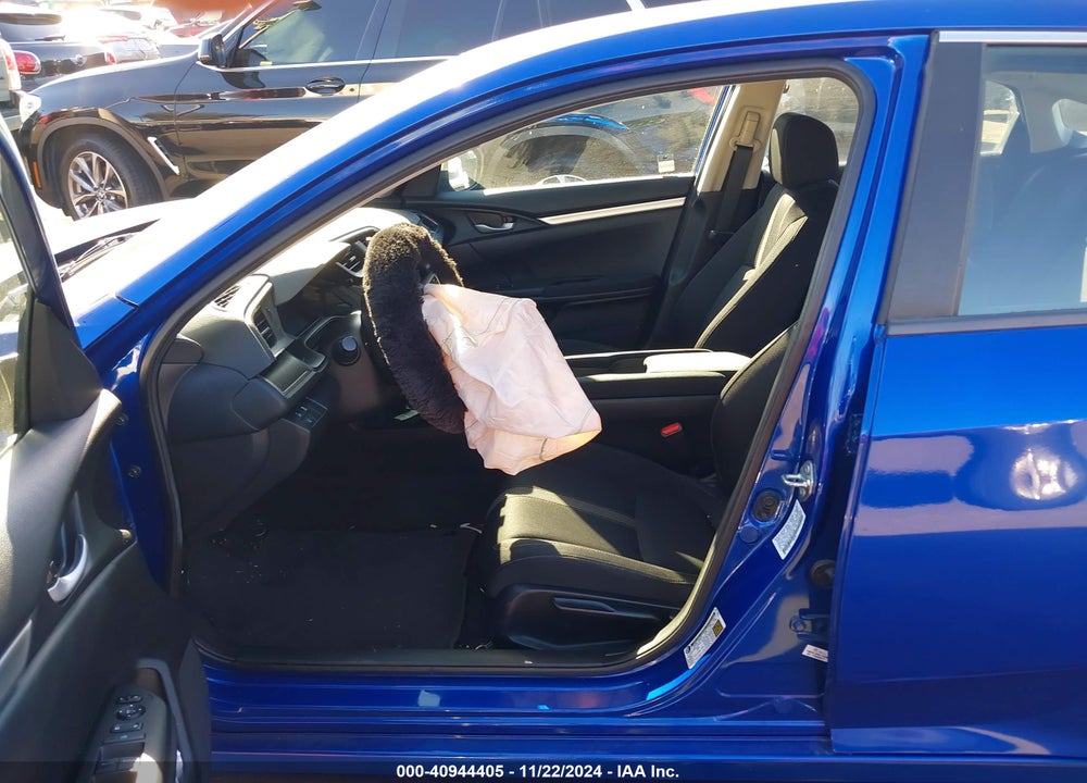 2019 HONDA CIVIC LX VIN: 19XFC2F61KE211436