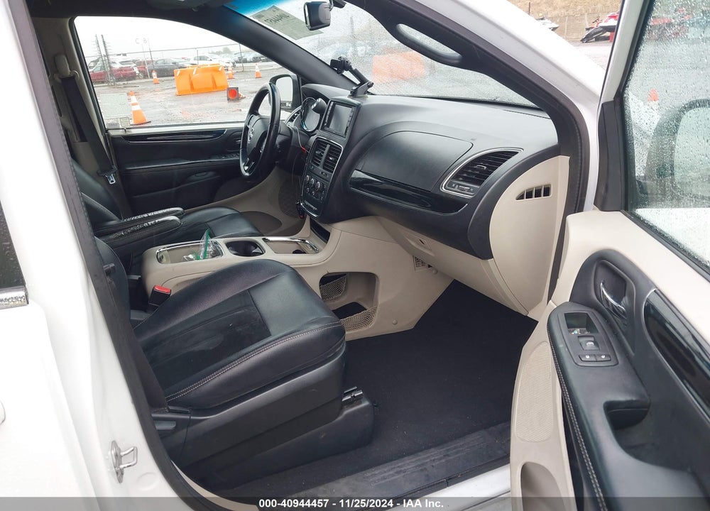 2017 DODGE GRAND CARAVAN SXT VIN: 2C4RDGCG7HR671275