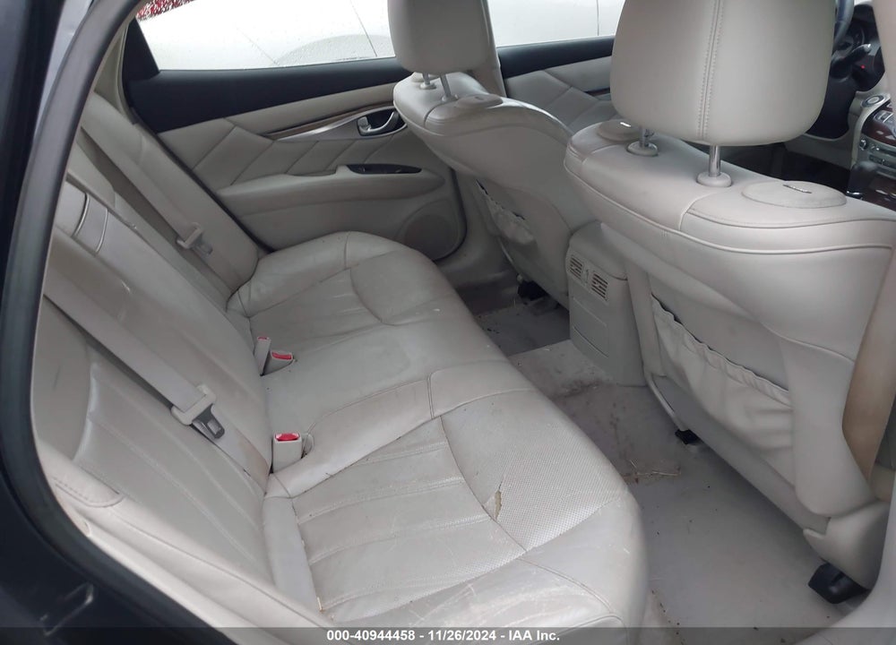 2011 INFINITI M37 VIN: JN1BY1AP3BM323704