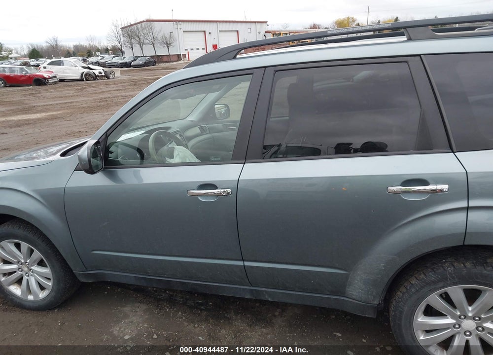 2011 SUBARU FORESTER 2.5X PREMIUM VIN: JF2SHBDC0BH775504