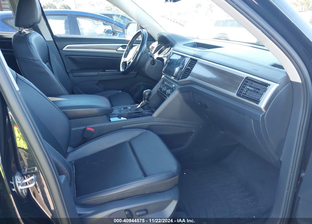 2018 VOLKSWAGEN ATLAS 3.6L V6 SEL VIN: 1V2ER2CAXJC533418