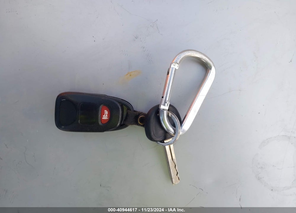 2012 KIA SORENTO LX VIN: 5XYKT4A14CG192746