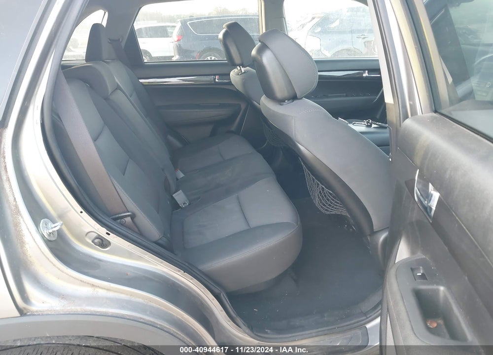 2012 KIA SORENTO LX VIN: 5XYKT4A14CG192746