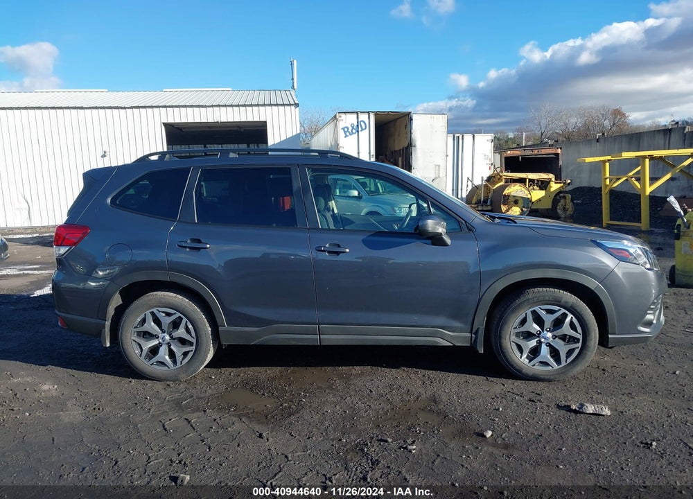 2022 SUBARU FORESTER PREMIUM VIN: JF2SKAECXNH417907