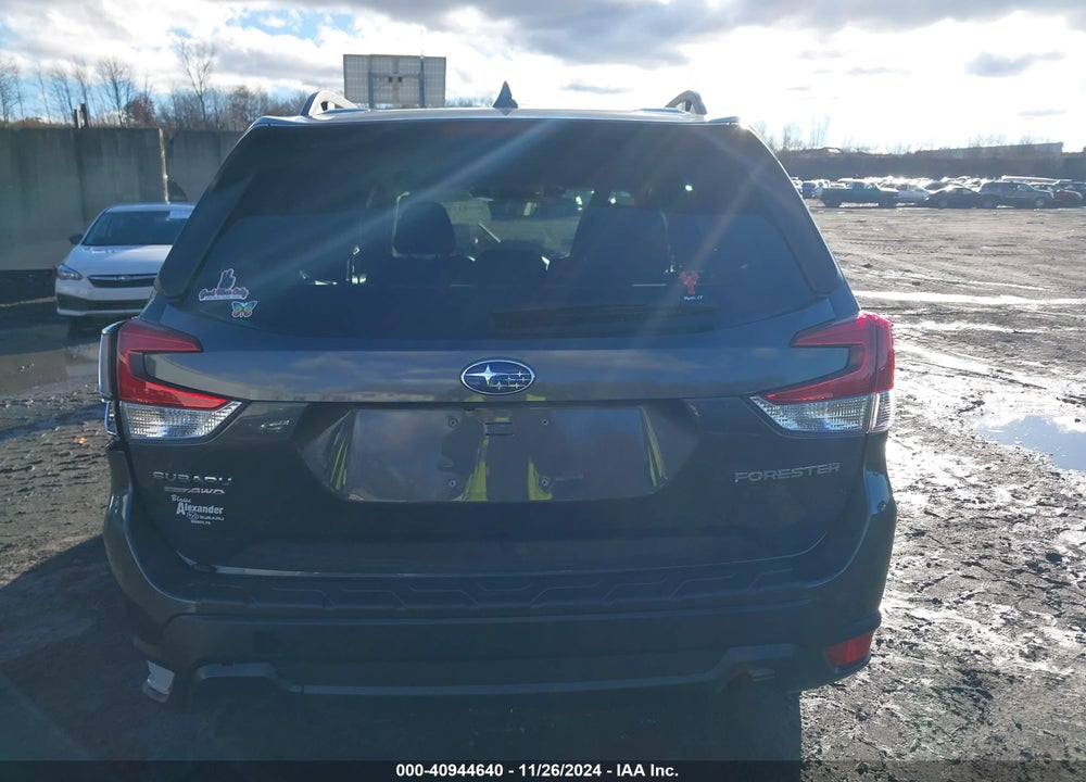2022 SUBARU FORESTER PREMIUM VIN: JF2SKAECXNH417907
