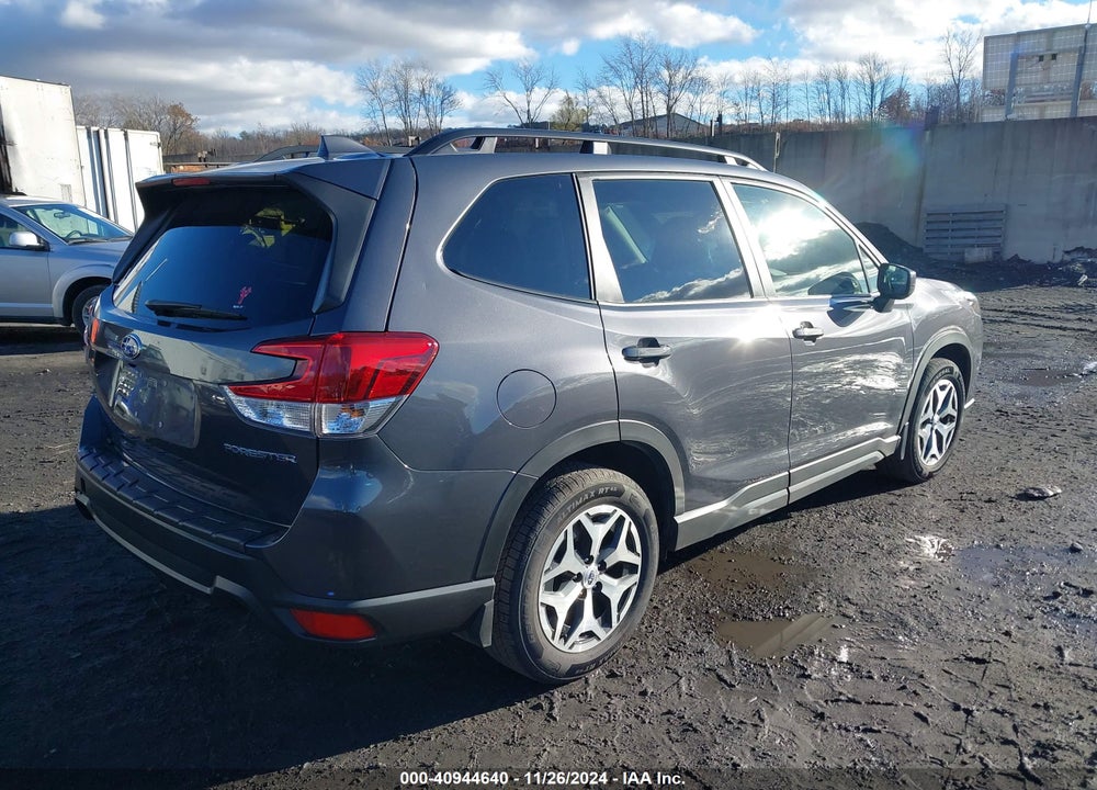2022 SUBARU FORESTER PREMIUM VIN: JF2SKAECXNH417907
