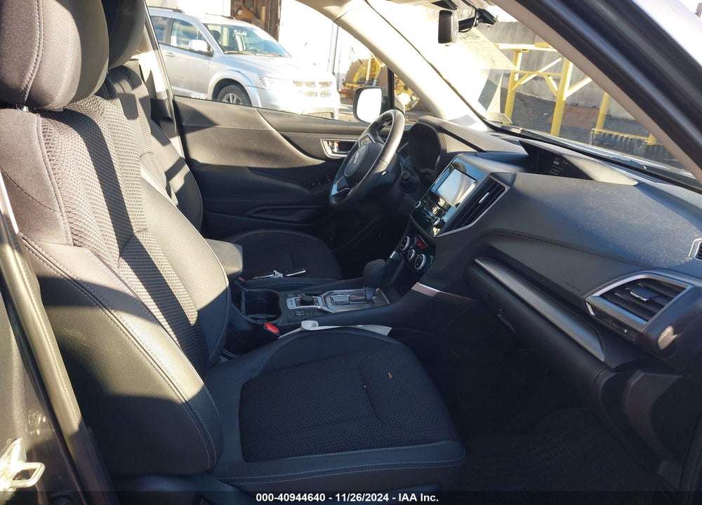 2022 SUBARU FORESTER PREMIUM VIN: JF2SKAECXNH417907