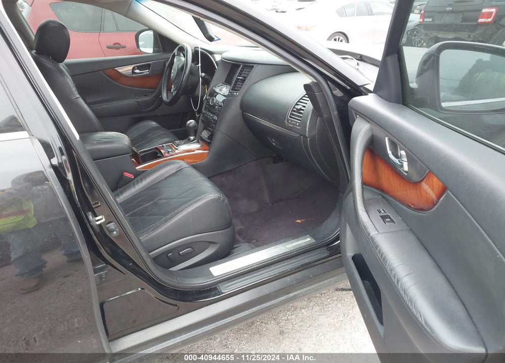 2011 INFINITI FX35 VIN: JN8AS1MW2BM141736