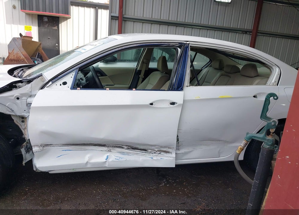 2017 HONDA ACCORD LX VIN: 1HGCR2F39HA261358