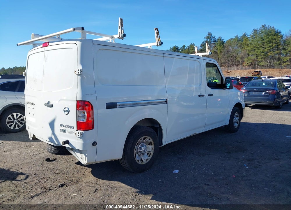 2015 NISSAN NV CARGO NV2500 HD SV V6 VIN: 1N6BF0KX5FN807768
