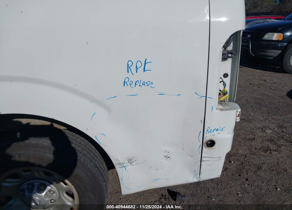 2015 NISSAN NV CARGO NV2500 HD SV V6 VIN: 1N6BF0KX5FN807768