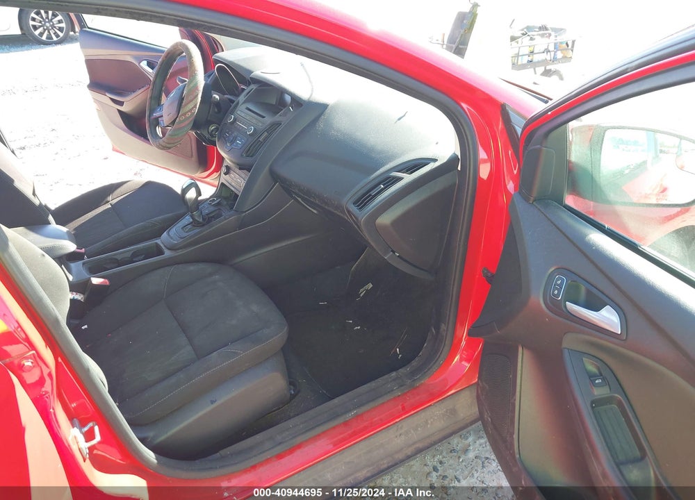 2016 FORD FOCUS SE VIN: 1FADP3K2XGL387037