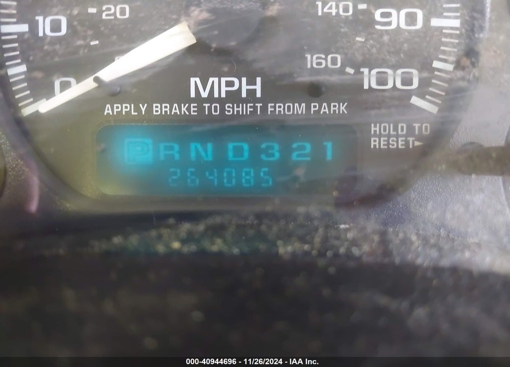2002 CHEVROLET SUBURBAN 1500 LS VIN: 3GNEC16Z22G170083