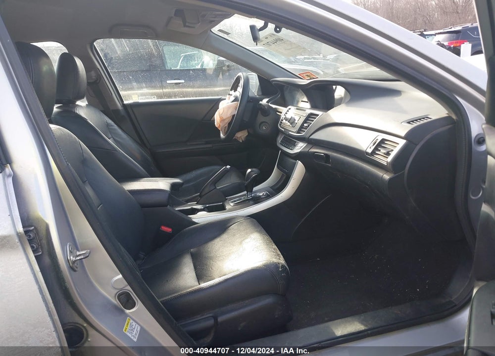 2013 HONDA ACCORD LX VIN: 1HGCR2F39DA175798