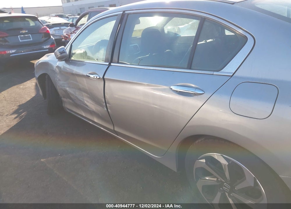 2017 HONDA ACCORD EX-L VIN: 1HGCR2F82HA130445