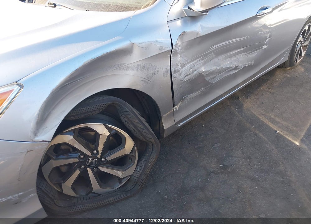 2017 HONDA ACCORD EX-L VIN: 1HGCR2F82HA130445