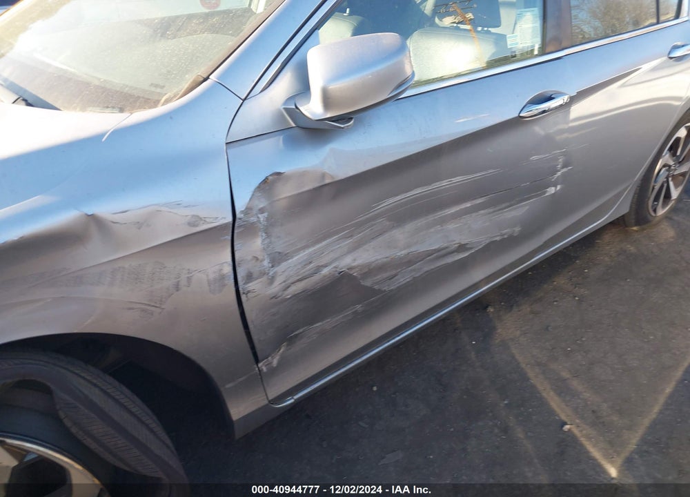 2017 HONDA ACCORD EX-L VIN: 1HGCR2F82HA130445