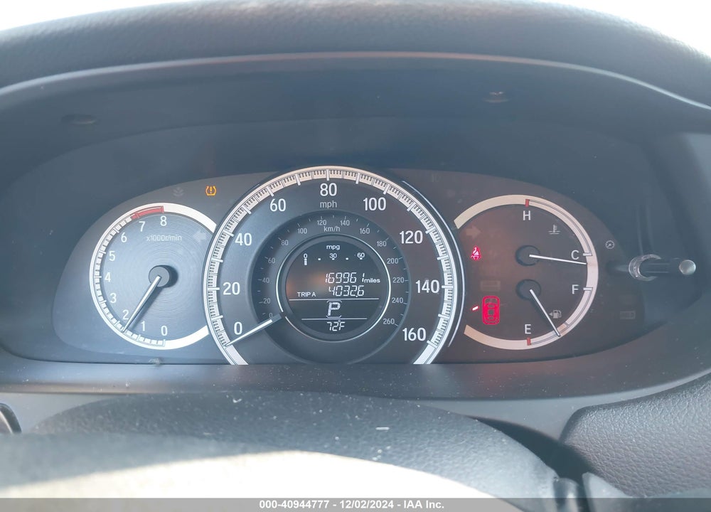 2017 HONDA ACCORD EX-L VIN: 1HGCR2F82HA130445