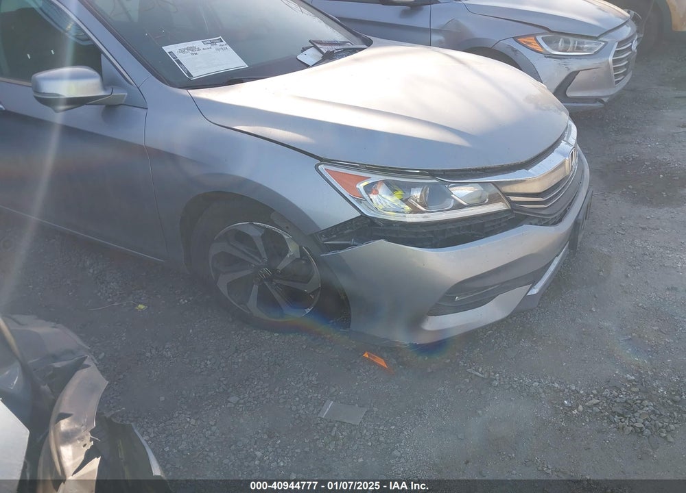 2017 HONDA ACCORD EX-L VIN: 1HGCR2F82HA130445