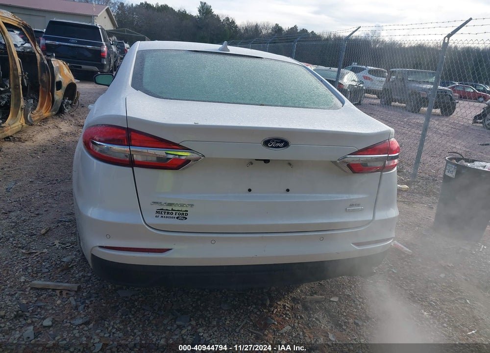 2019 FORD FUSION SE VIN: 3FA6P0HD0KR230241