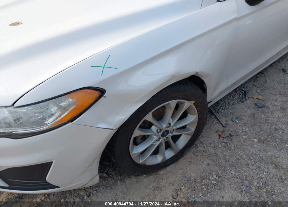2019 FORD FUSION SE VIN: 3FA6P0HD0KR230241
