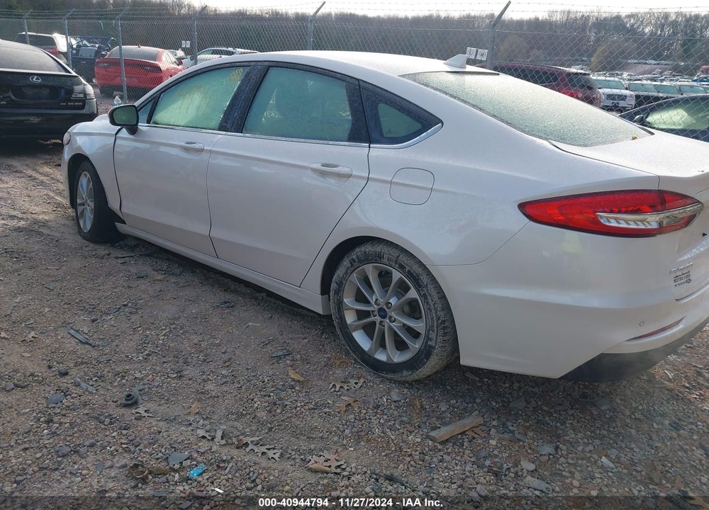 2019 FORD FUSION SE VIN: 3FA6P0HD0KR230241