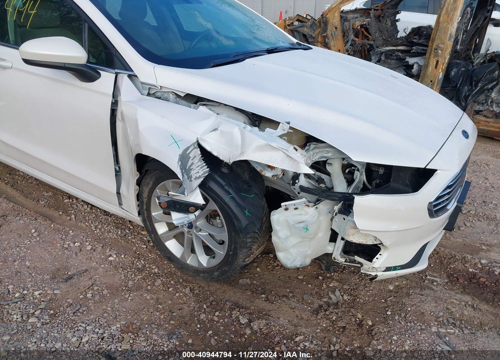 2019 FORD FUSION SE VIN: 3FA6P0HD0KR230241