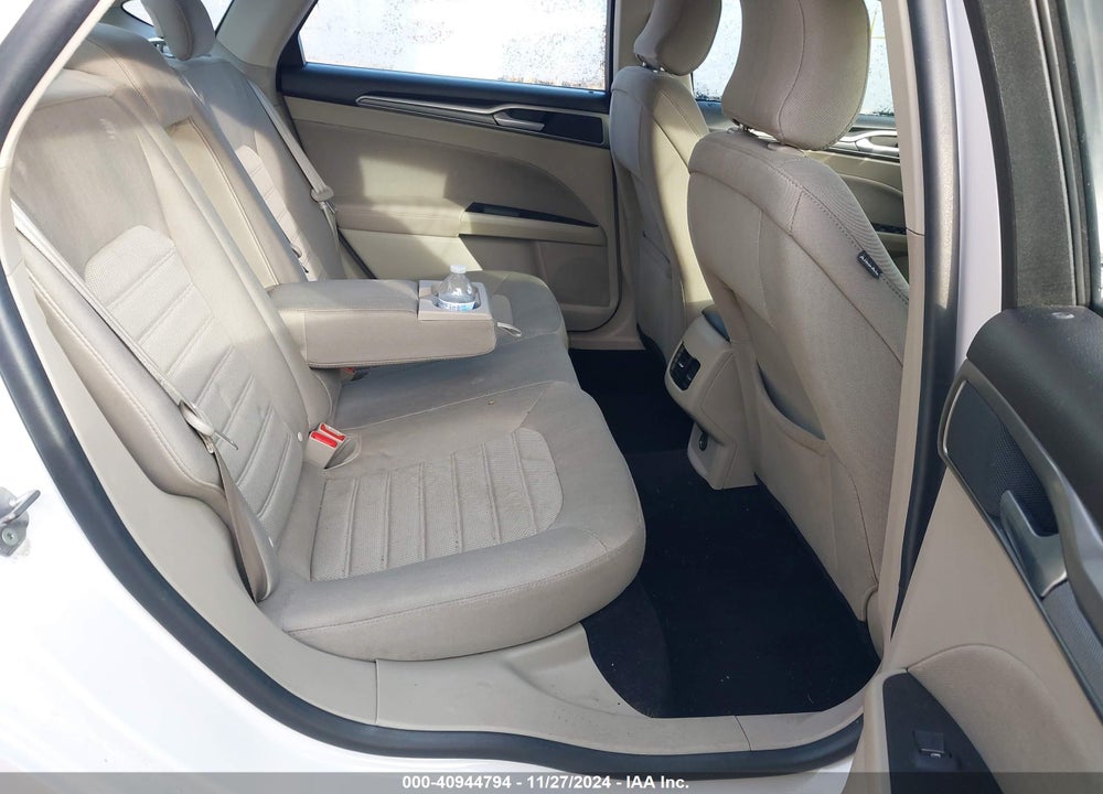 2019 FORD FUSION SE VIN: 3FA6P0HD0KR230241