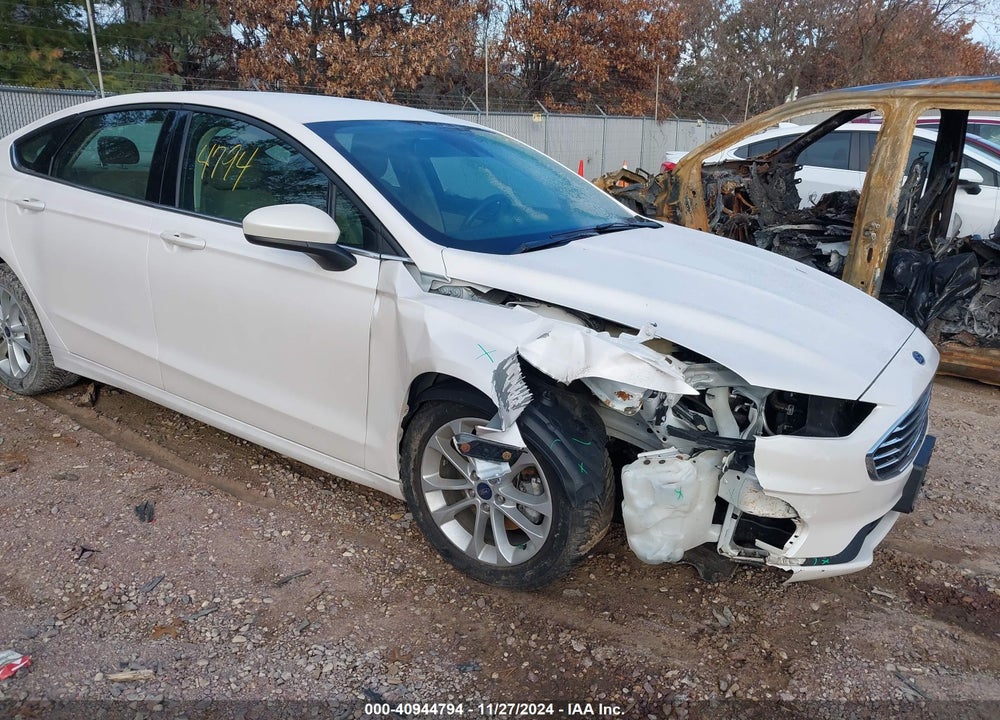 2019 FORD FUSION SE VIN: 3FA6P0HD0KR230241