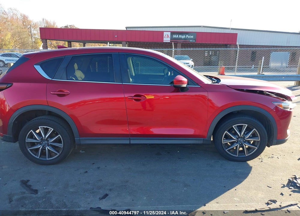 2018 MAZDA CX-5 TOURING VIN: JM3KFACM0J1403720