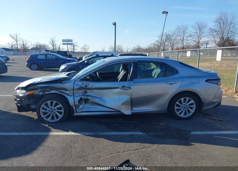 2022 TOYOTA CAMRY VIN: 4T1C11BK3NU066651