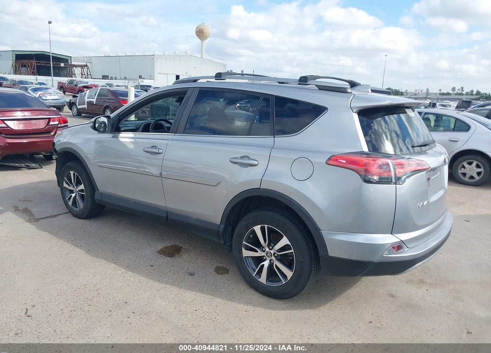 2017 TOYOTA RAV4 XLE VIN: 2T3WFREV5HW337787