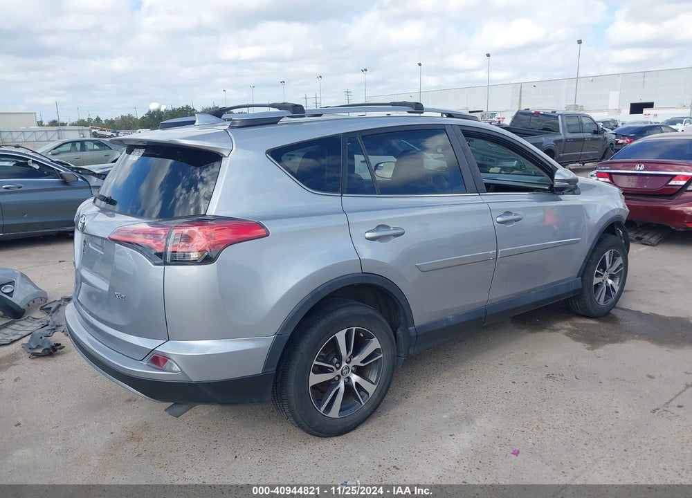 2017 TOYOTA RAV4 XLE VIN: 2T3WFREV5HW337787