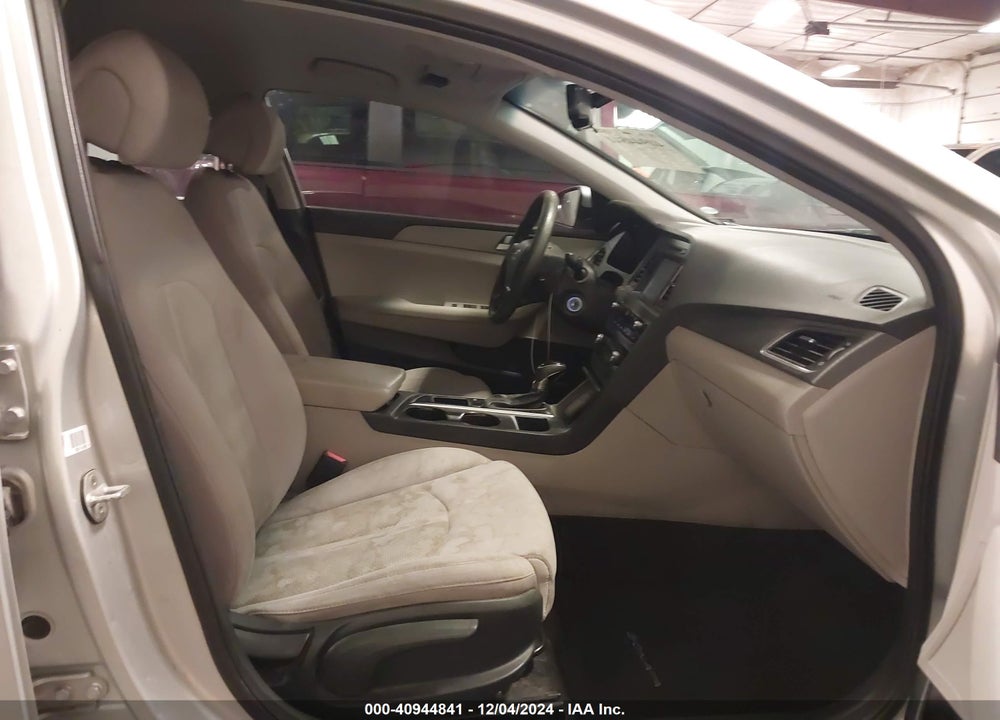 2016 HYUNDAI SONATA VIN: 5NPE24AF7GH323775