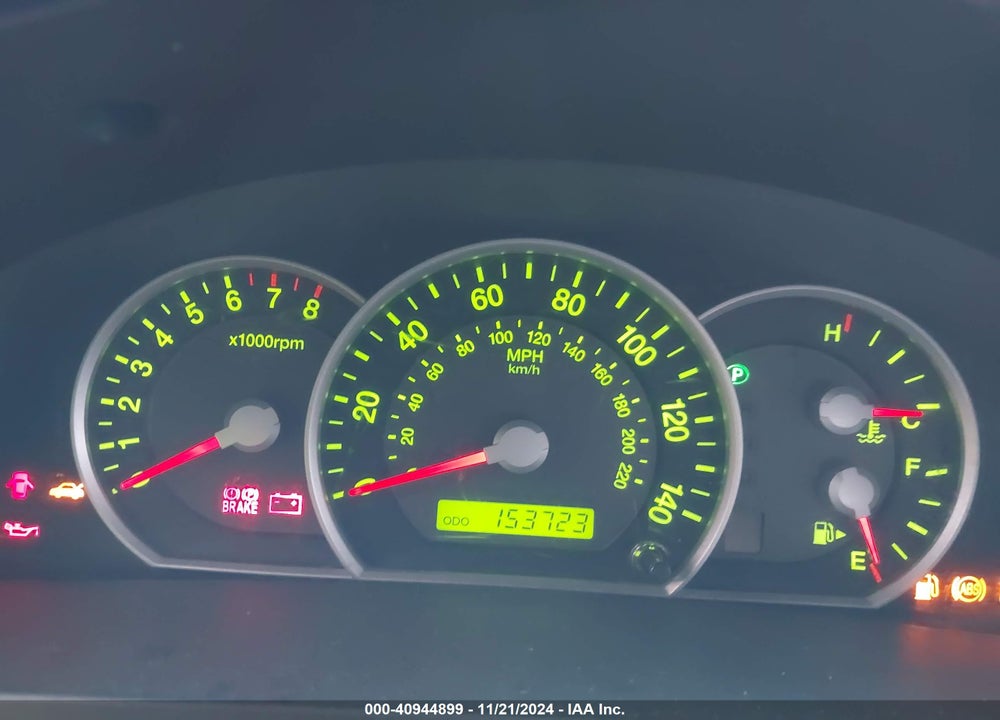 2008 KIA SORENTO LX VIN: KNDJC735885845639