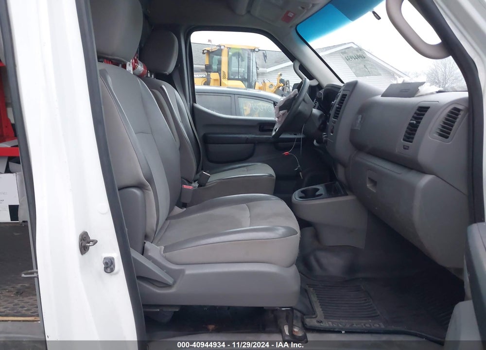 2014 NISSAN NV CARGO NV2500 HD S V6 VIN: 1N6BF0LX8EN108258