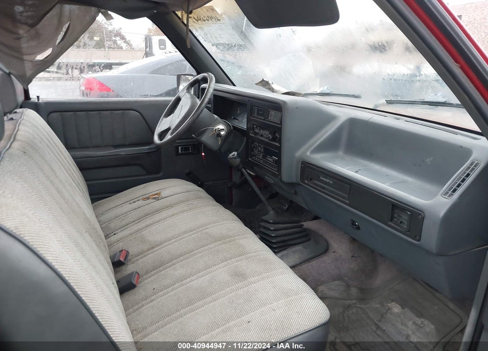 1992 DODGE DAKOTA VIN: 1B7FL26X2NS543167