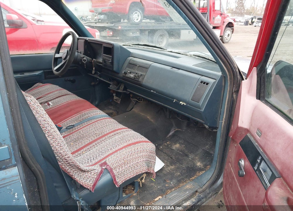 1988 CHEVROLET GMT-400 C1500 VIN: 1GCDC14ZXJE192653