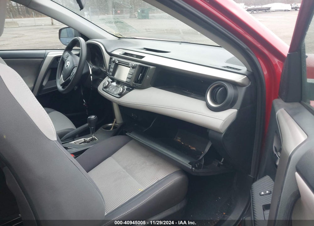 2014 TOYOTA RAV4 XLE VIN: 2T3WFREVXEW130064