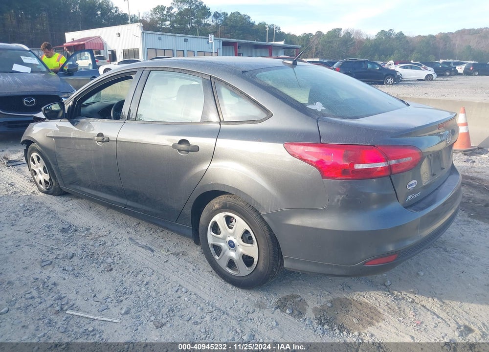 2018 FORD FOCUS S VIN: 1FADP3E23JL284402
