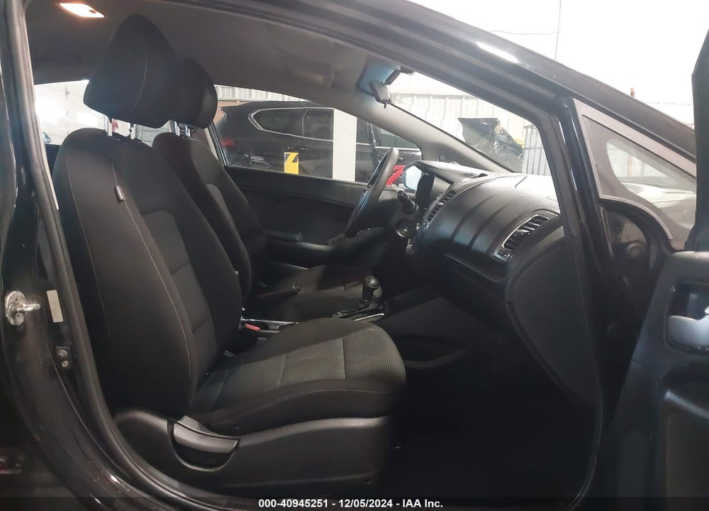 2017 KIA FORTE LX VIN: 3KPFK4A71HE097896