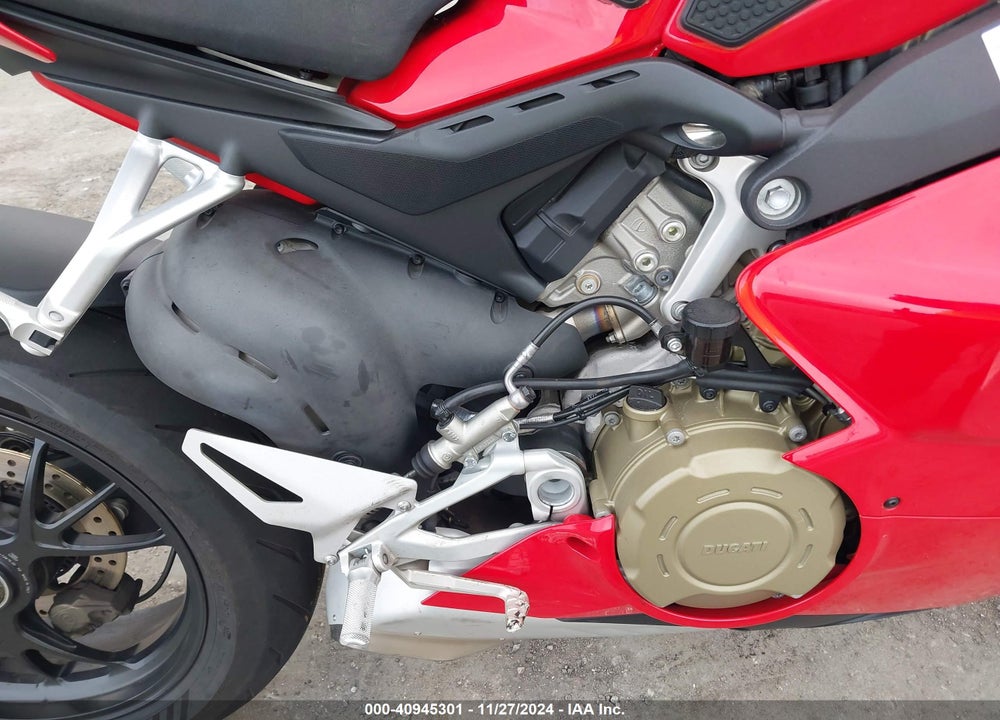 2021 DUCATI PANIGALE V4/V4S/V4S SPECIALE VIN: ZDMDAGNW5MB015662