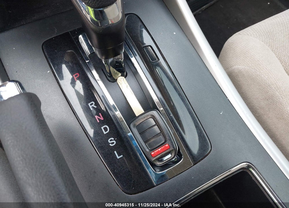 2013 HONDA ACCORD LX VIN: 1HGCR2F36DA201550