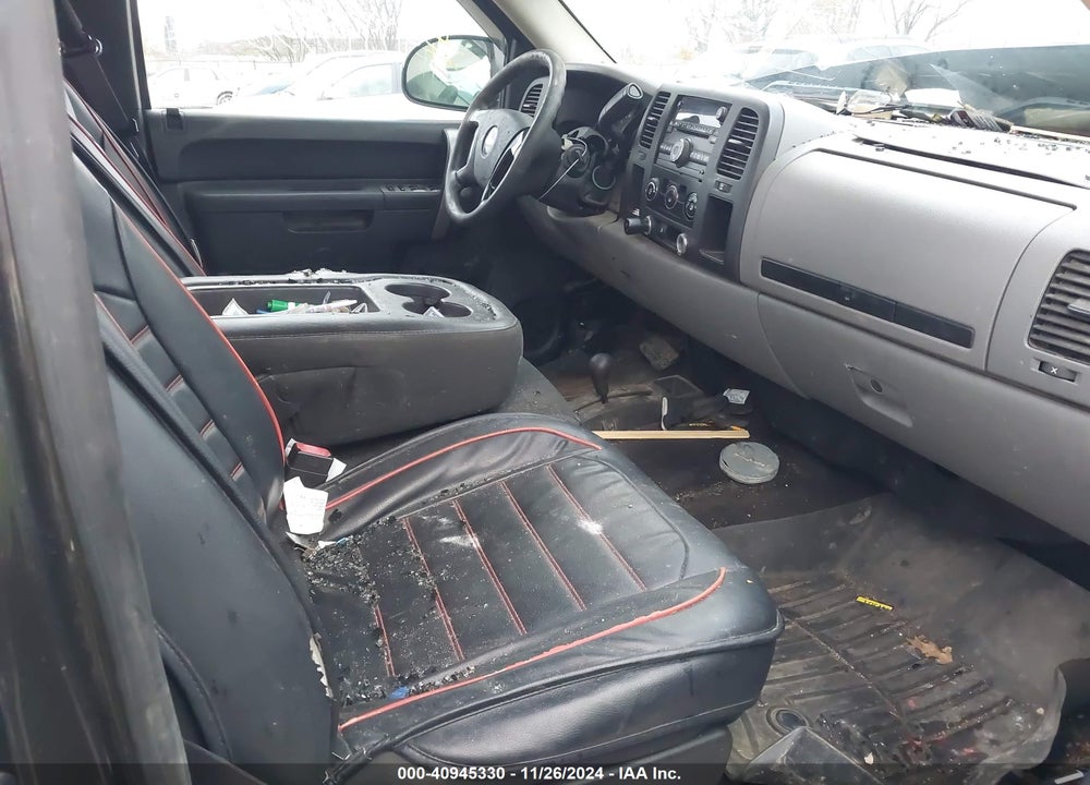 2011 CHEVROLET SILVERADO 1500 LS VIN: 1GCRKREA3BZ211585