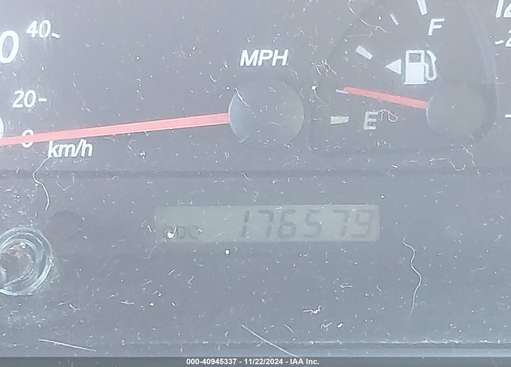 2004 TOYOTA CAMRY LE VIN: 4T1BE32K94U310667