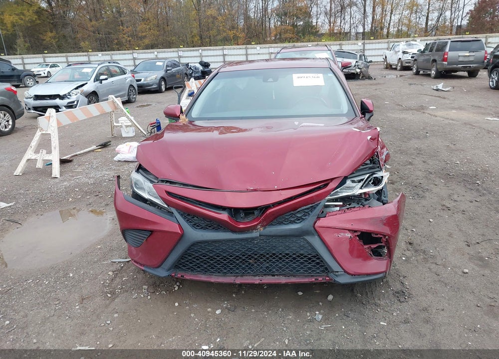 2018 TOYOTA CAMRY SE VIN: 4T1B11HK2JU516979