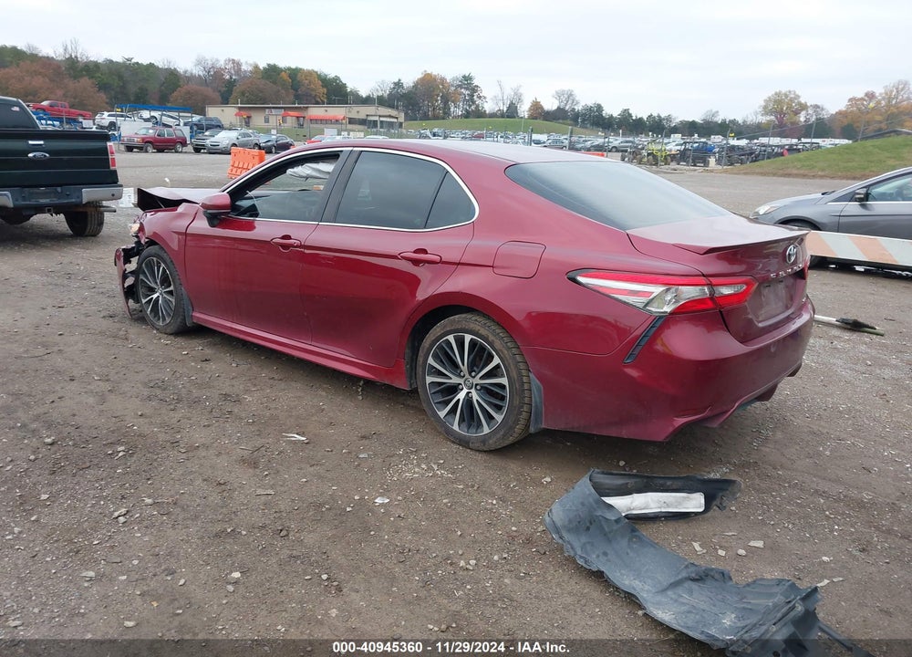 2018 TOYOTA CAMRY SE VIN: 4T1B11HK2JU516979