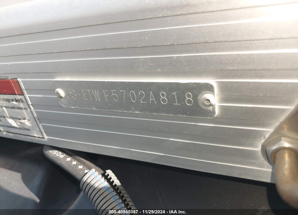 2018 BENNINGTON OTHER VIN: ETWF5702A818