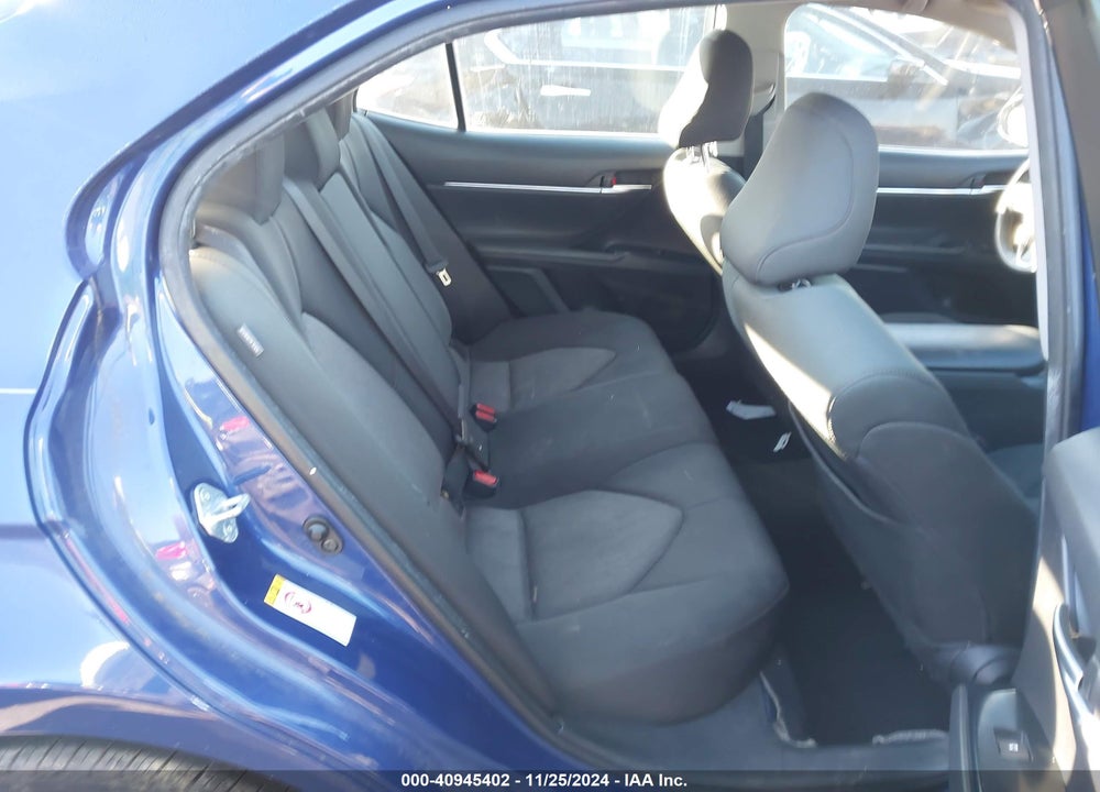 2018 TOYOTA CAMRY LE VIN: JTNB11HK2J3068040